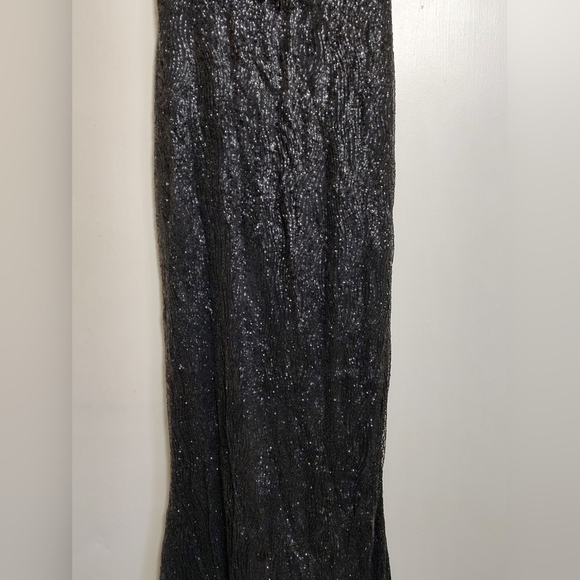 Elegant Black Fringe Sequined Mermaid Dress - Picture 2 of 11